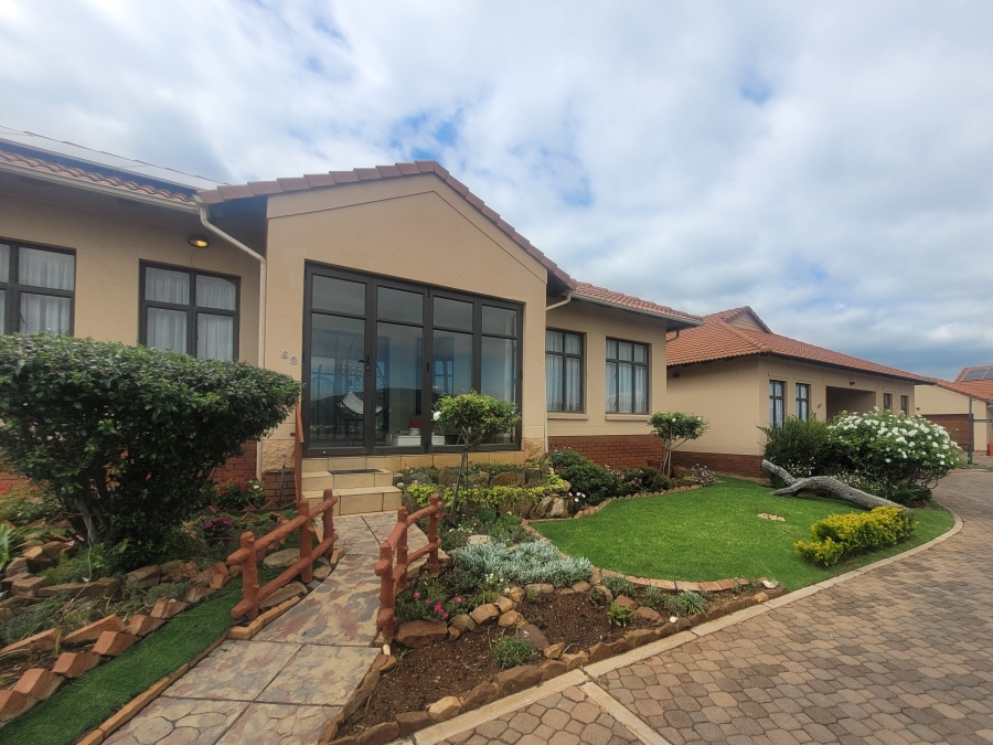 3 Bedroom Property for Sale in Xanadu Nature Estate North West